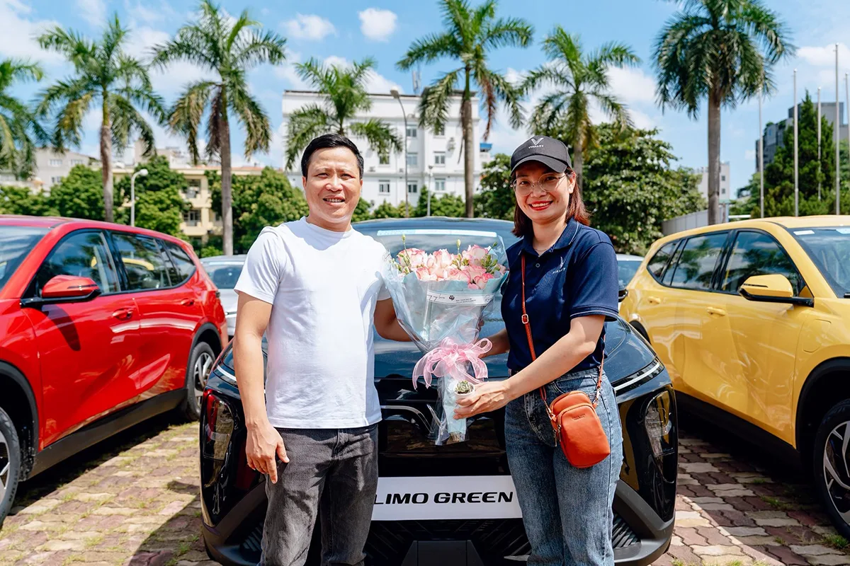 Slide ảnh giao xe ở trang chủ