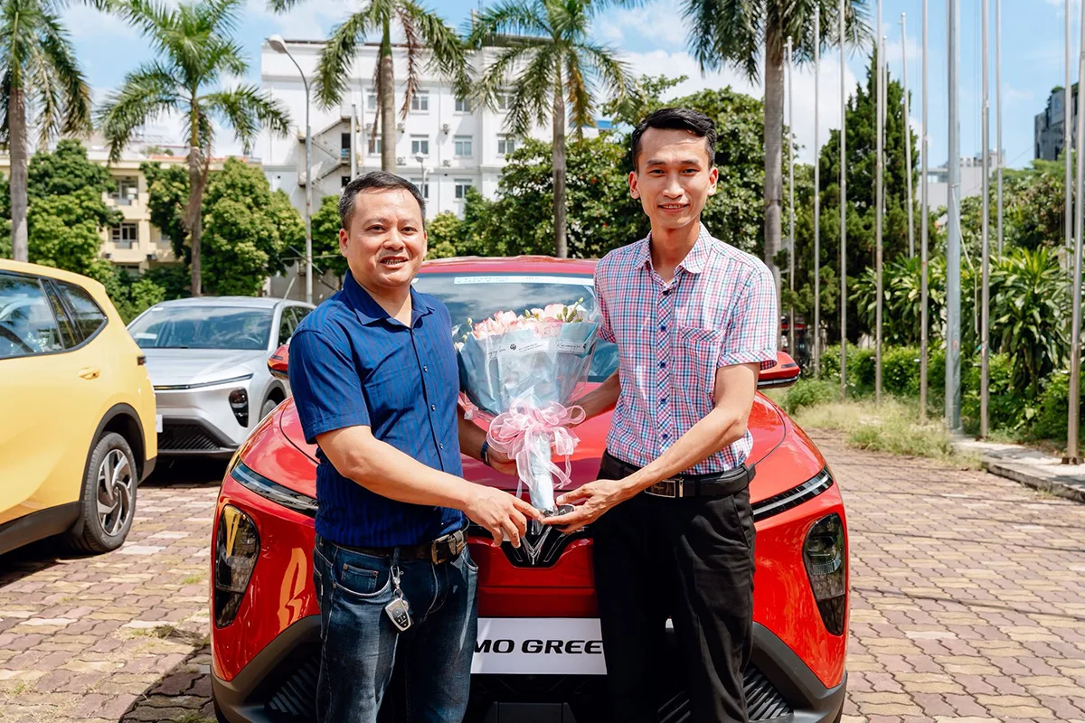 Slide ảnh giao xe ở trang chủ